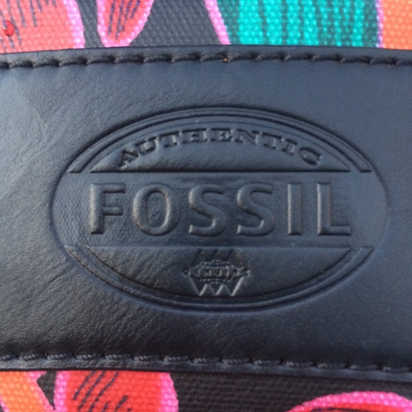 Fossil Zip Pattern Shoulder Bag - Picture 3 of 7